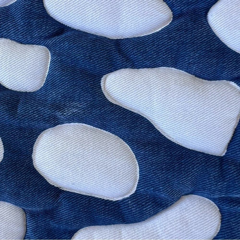 Annie Selke Pinecone Hill Pebbles Blue White Quilted Pillow Cover 22x22 GUC